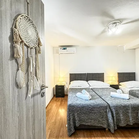 Daire Milan Hvar-quiet Oasis *